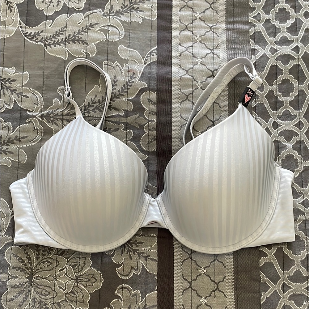 Victoria's Secret Blue T-Shirt Bra with Underwire Support